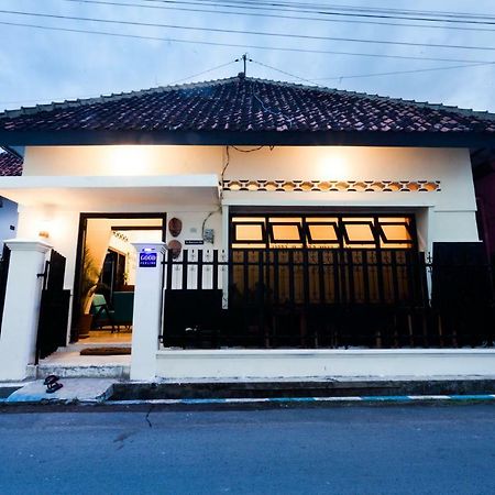 Good Feeling Hostel Banyuwangi  Ngoại thất bức ảnh