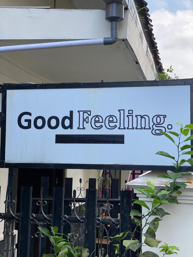 Good Feeling Hostel Banyuwangi  Ngoại thất bức ảnh