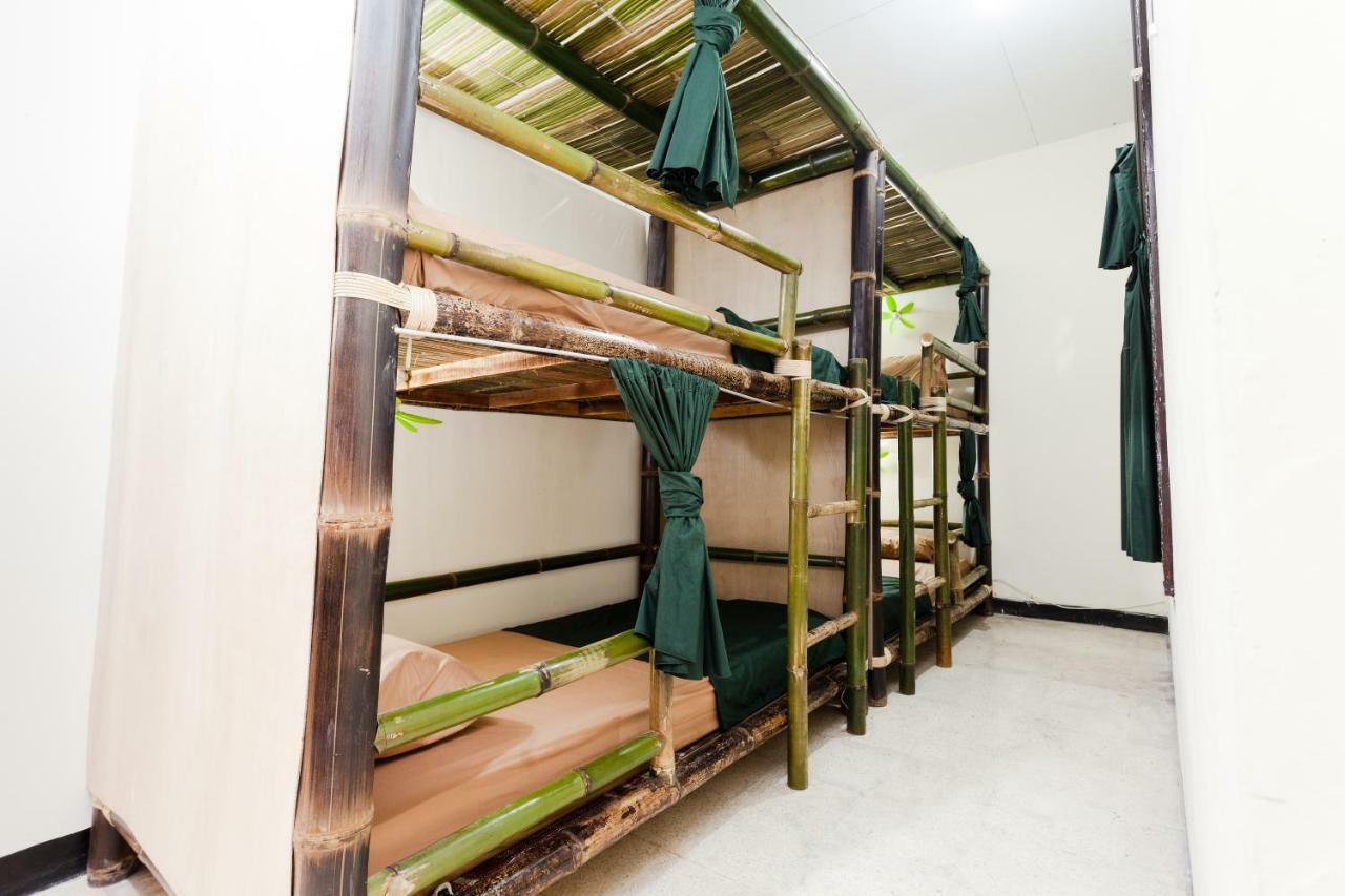 Good Feeling Hostel Banyuwangi  Ngoại thất bức ảnh